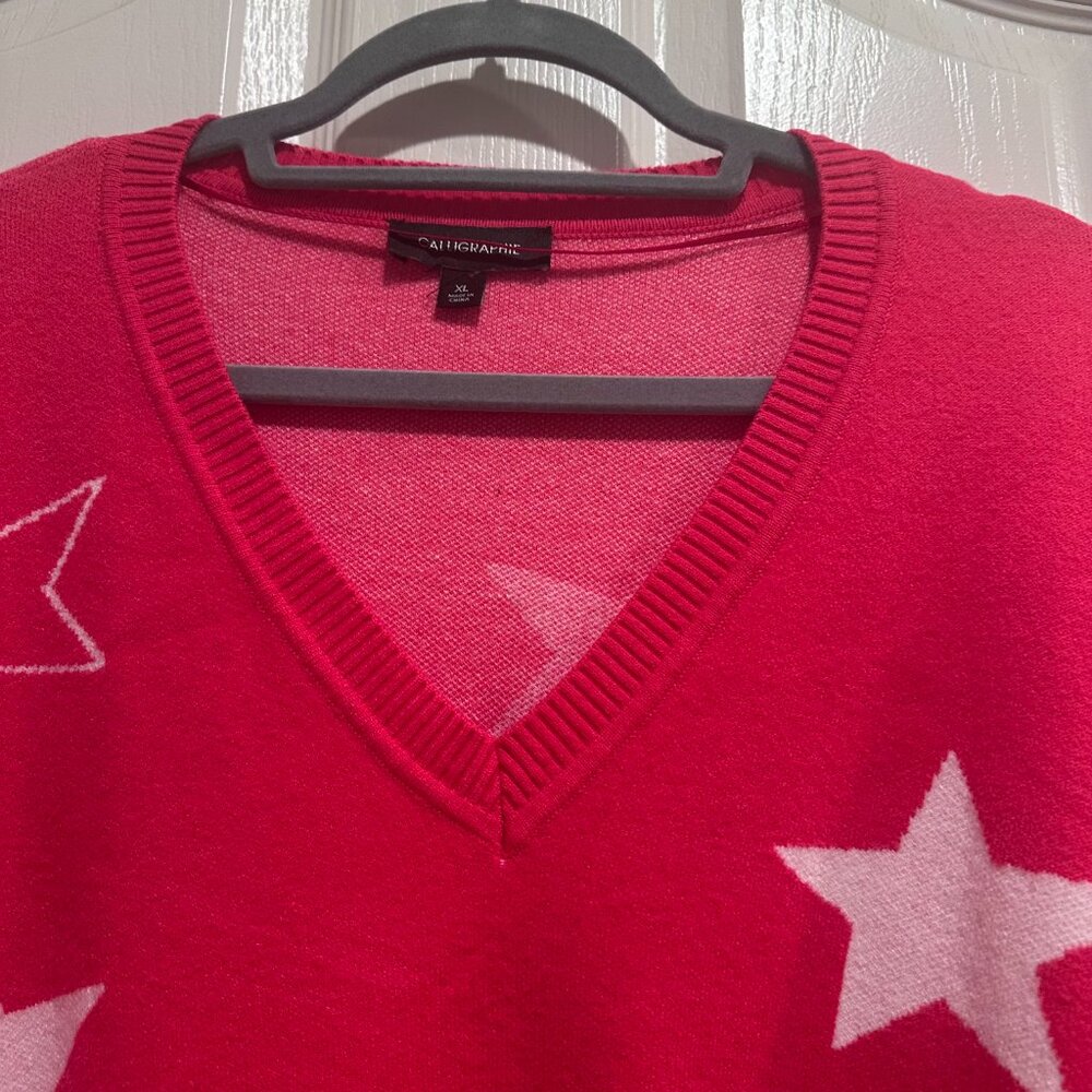 Calligraphie Women's Fuchsia Pink V-Neck Sweater with White Stars XL - Picture 4 of 4
